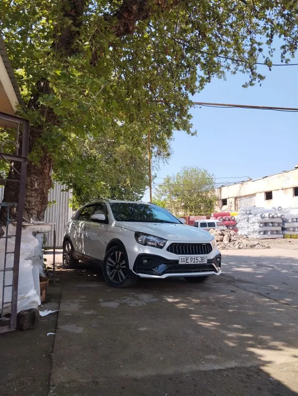 Lada Vesta cross sotiladi Lada Vesta cross sotiladi