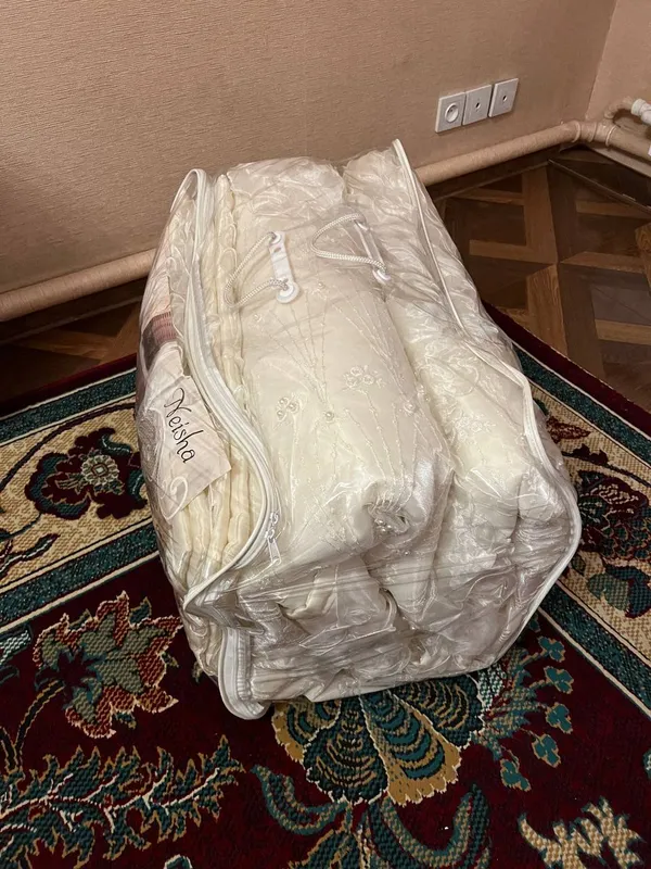 Покрывало турецкое, с вшитыми драгоценностями 1