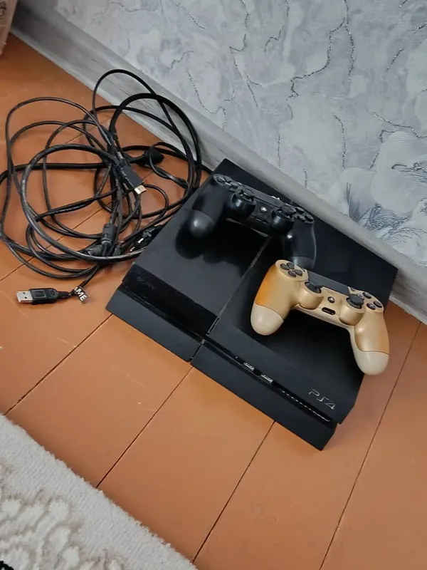 PlayStation 4 Fat 1 PlayStation 4 Fat 1