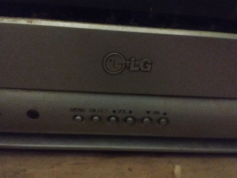 Продаётся LG Flatron за 140000 soʻm 2 Продаётся LG Flatron за 140000 soʻm 2