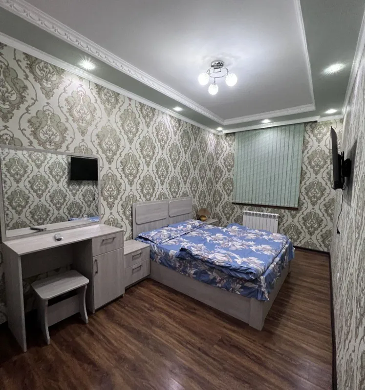 Аренда квартиры, 2-комн, 65 м²