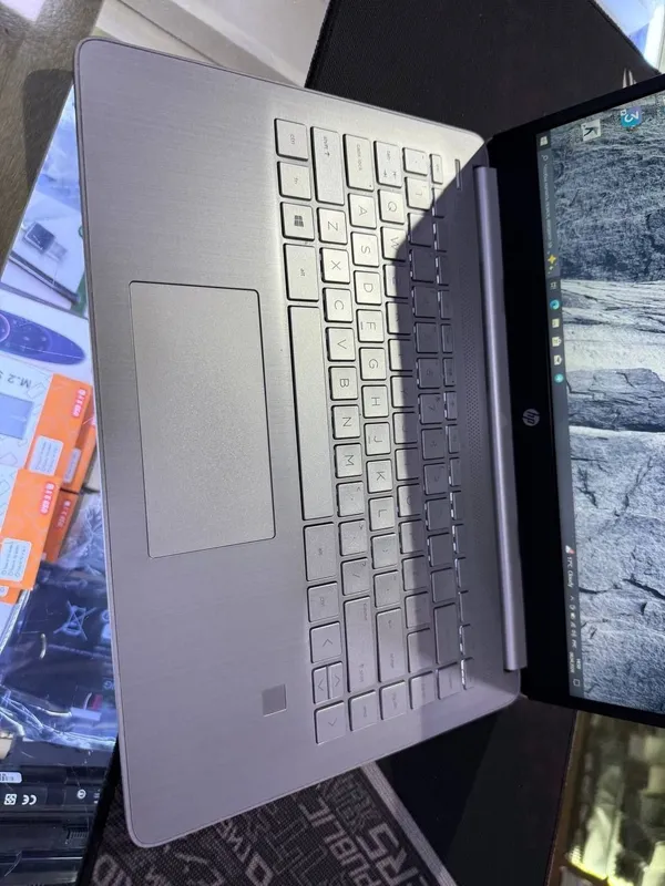HP Laptop Core i3-1115G4 / 4GB / 256SSD NVMe / 14” FHD / Podsvetka / F