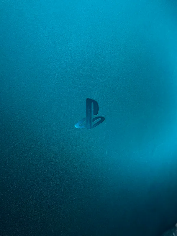 Playstation 4 Slim — фото 2