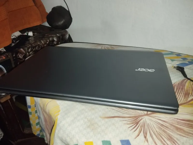 Acer работает только на зарядке, других проблем нет 1