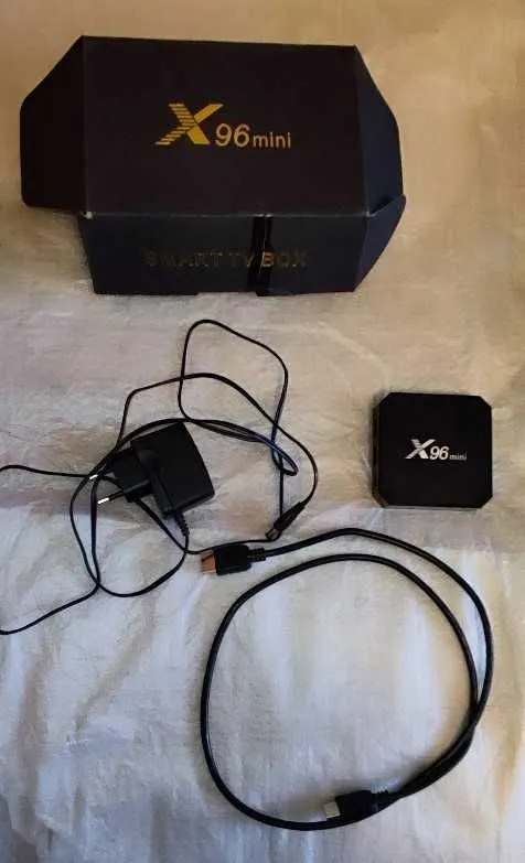 Смарт ТВ приставка X96 mini Android TV Box 3 Смарт ТВ приставка X96 mini Android TV Box 3