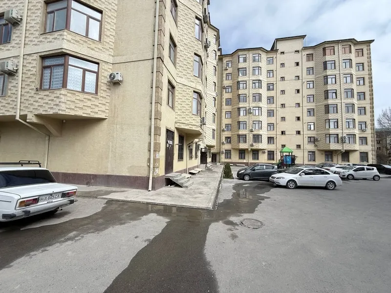 Продаётся 465м² полуподвал 4м потолок ,Рудаки 5