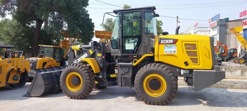 Фронтальный Погрузчик XCMG XC938 1,8 - 2.1 куб дж, с длиной стрелой. — фото 2 Фронтальный Погрузчик XCMG XC938 1,8 - 2.1 куб дж, с длиной стрелой. — фото 2