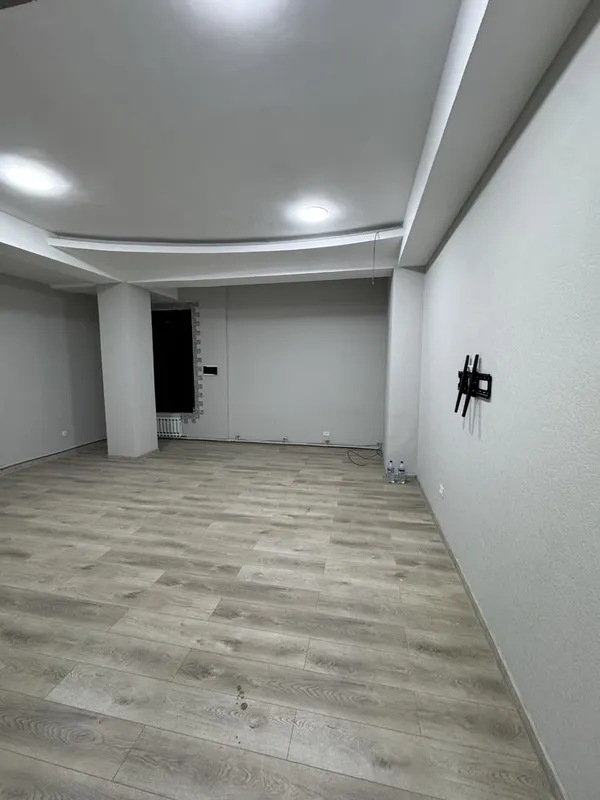 Arenda Ofis 36 kv 44 kv 350$ 2