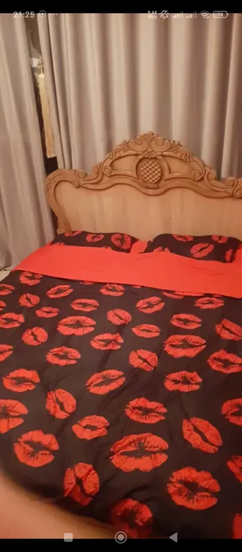 постель