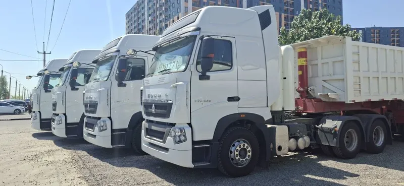 2026й июль Howo T7H-G газовый тягачлар етиб келди 4 2026й июль Howo T7H-G газовый тягачлар етиб келди 4