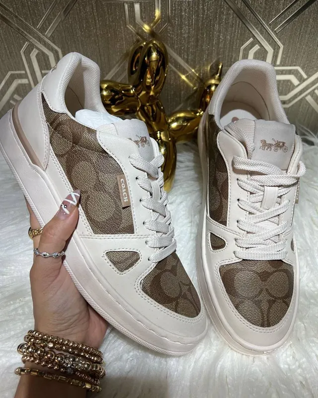 Кроссовки бренда COACH — фото 1