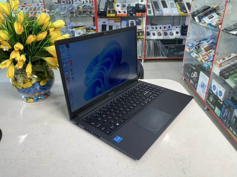 Asus vivobook core i3-12avlod 8/256ssd holati ideal — фото 2