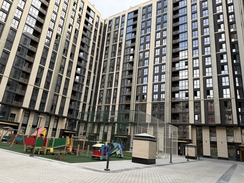 2 xonali kvartira, 65 m2, Yakkasaroy 1