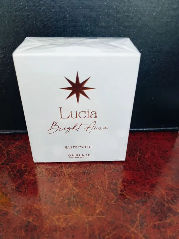 Oriflame Lucia BrigtAura atiri 2 Oriflame Lucia BrigtAura atiri 2
