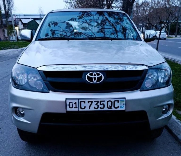 Срочно продается Toyota Fortuner