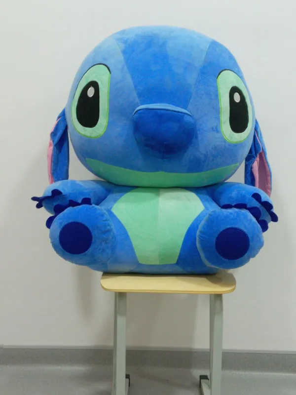 Katta Stitch o‘yinchog‘i sotiladi. Toza holatda