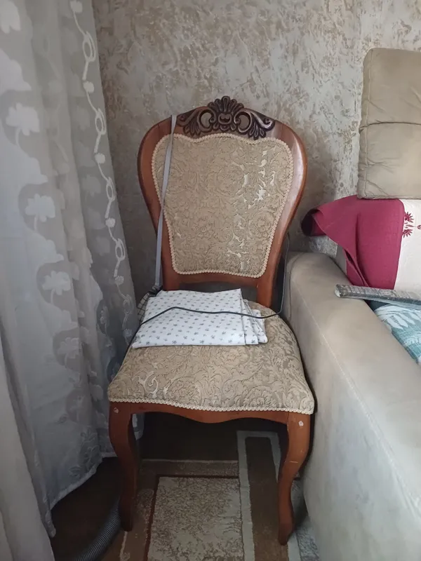 Продам спальные стулья в отличном состоянии. Не пользовались практиче
