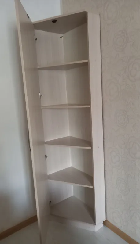 Burchak shkafi. 1 Burchak shkafi. 1
