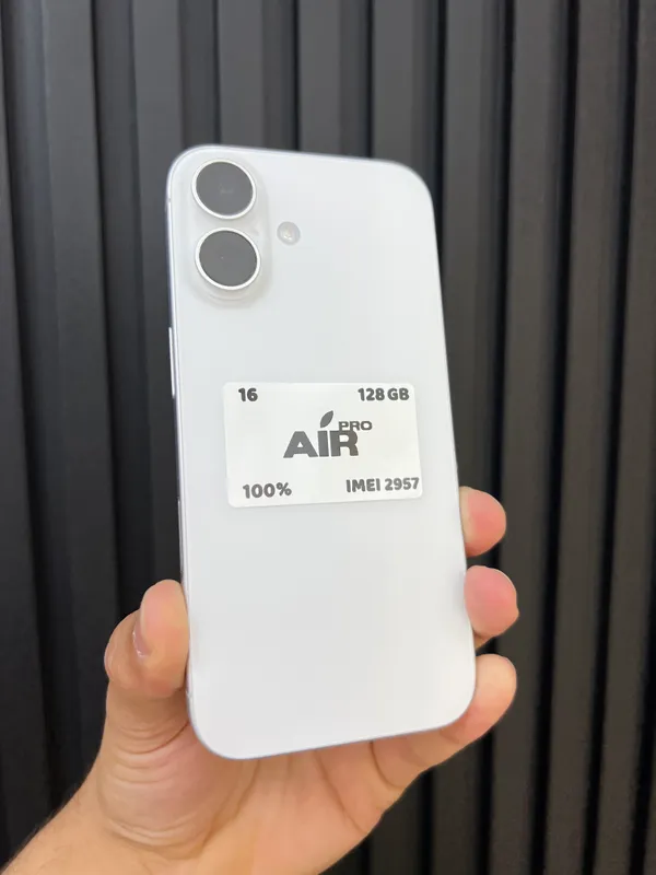 iPhone 16 1