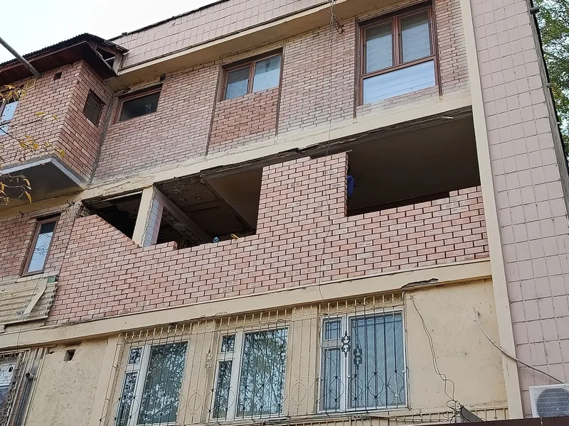 Кладка кирпича ремонт балконы установка решотки казирок — фото 3