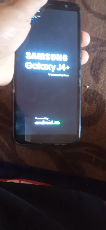 Samsung j 4+ 32 gb idal