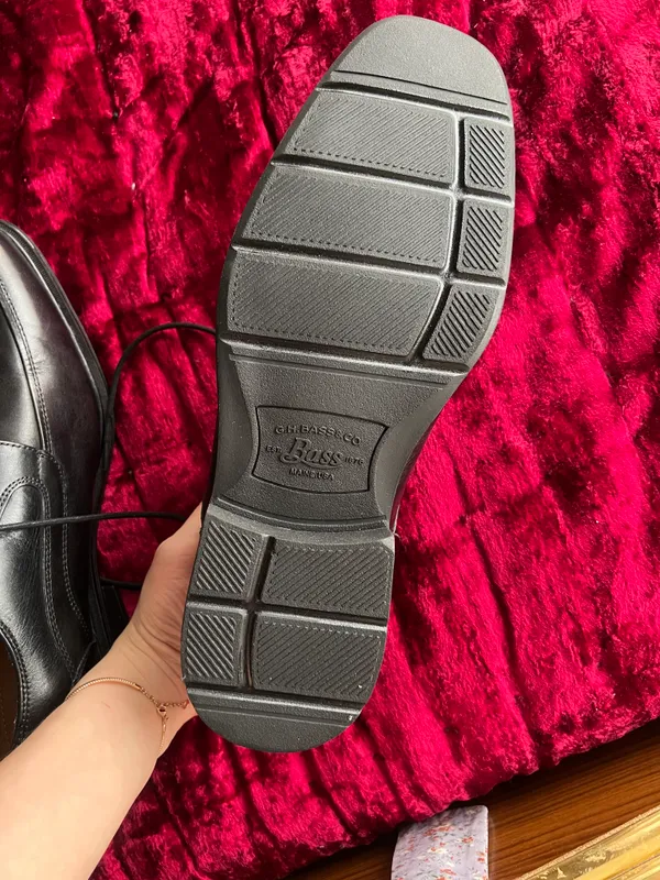 Erkaklar uchun charm poyabzal GH-Boss 3