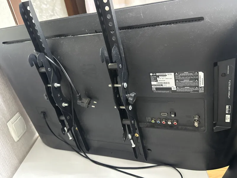 LG 32 televizor 4 LG 32 televizor 4