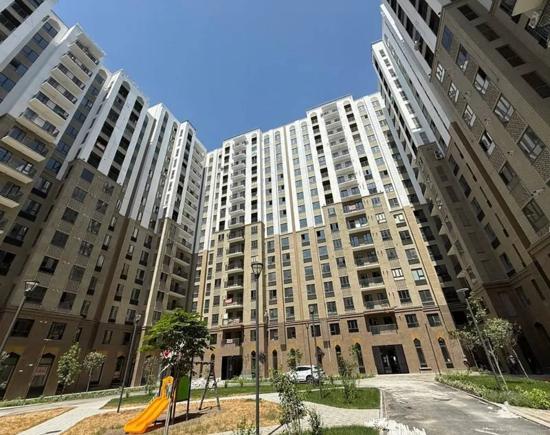 Продаётся 2-комнатная квартира в ЖК Oz Makon (состояние коробка) 1