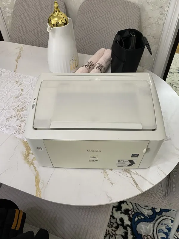 Canon lbp3010 oq-qora printer aybi yoq holati a'lo