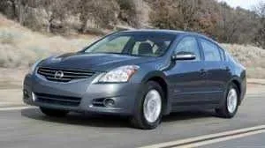 Nissan Altima L32 lobovoy oyna