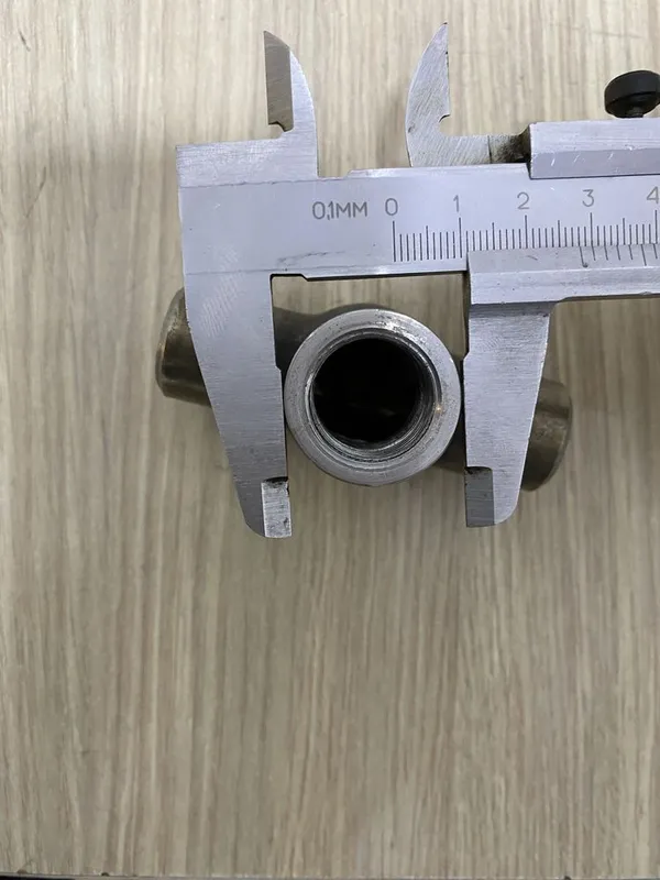 Radiator T-fitingi 7