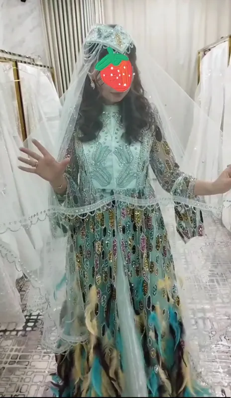 Juda bejirim ansambl hammasi qoʻl ishi 3