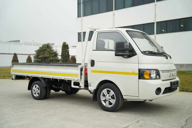 Мини-грузовик модель – JAC X200 (бортовой) UAT-W5082-X200.01 — фото 1