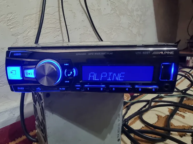 Магнитола Alpine UTE-92BT 2 Магнитола Alpine UTE-92BT 2