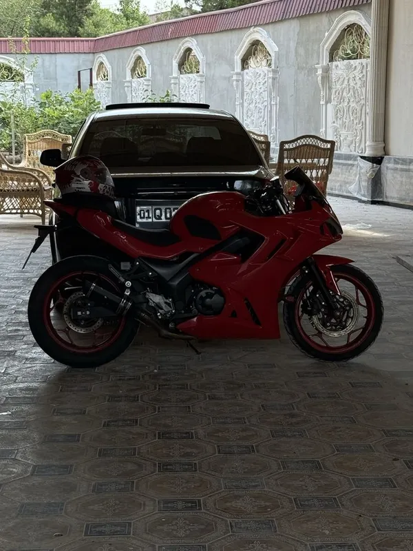 Sport bayk ducati srocna sotiladi Sport bayk ducati srocna sotiladi
