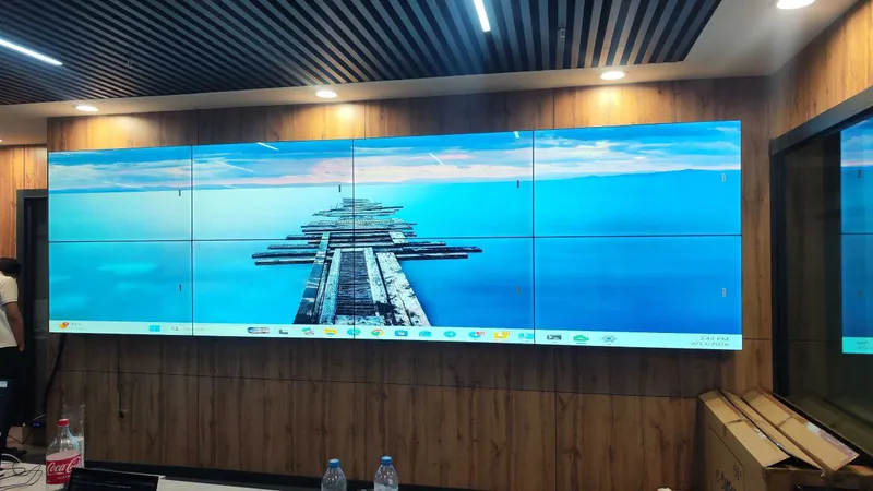 Tayyor konferensiya xonasi uskunalari. Professional xizmat.