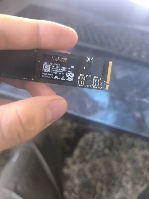 Ssd nvme m2 2tb WD black 1