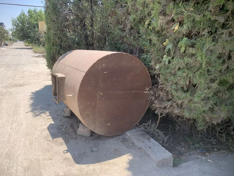Бачок цистерна 4 тоналик 2 Бачок цистерна 4 тоналик 2
