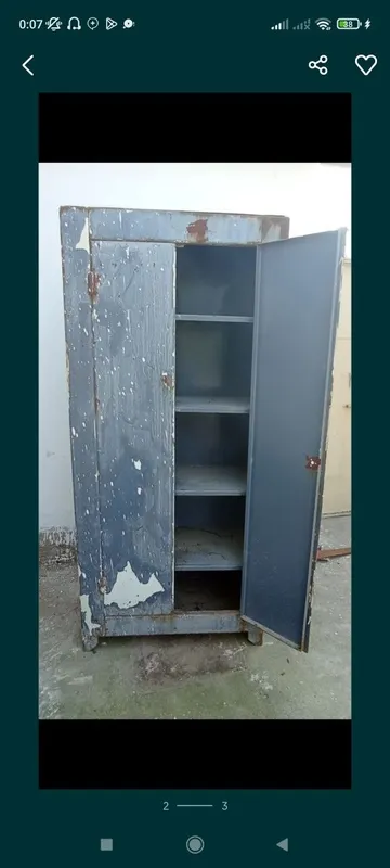 Продается металлический шкаф 1