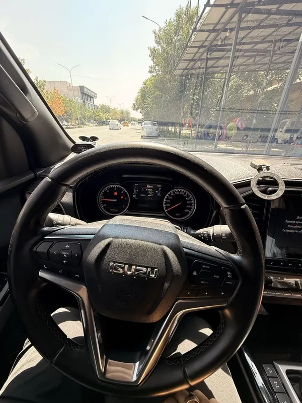 D max isuzu 3.0 td 3 D max isuzu 3.0 td 3