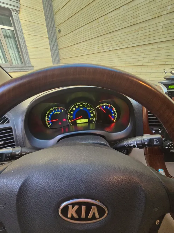 Kia carnival 6