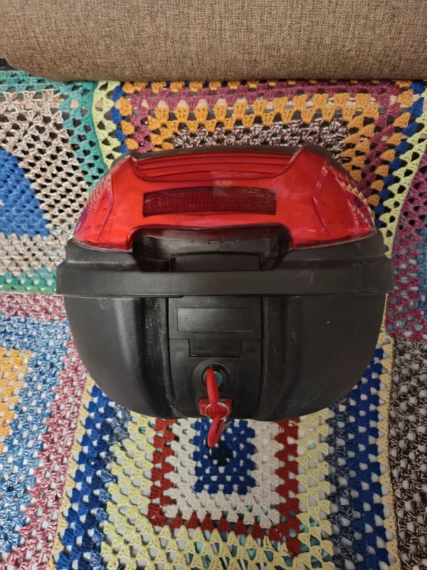 Mototsikl, skuter, moped uchun kofr 1 Mototsikl, skuter, moped uchun kofr 1