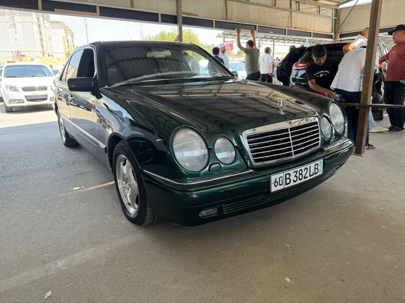 Mercedes 210, 2.2 объём двиготель 1 Mercedes 210, 2.2 объём двиготель 1