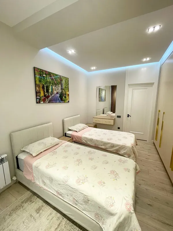 105 m², 3 xonali kvartira sotiladi, Yakkasaroy tumani 7