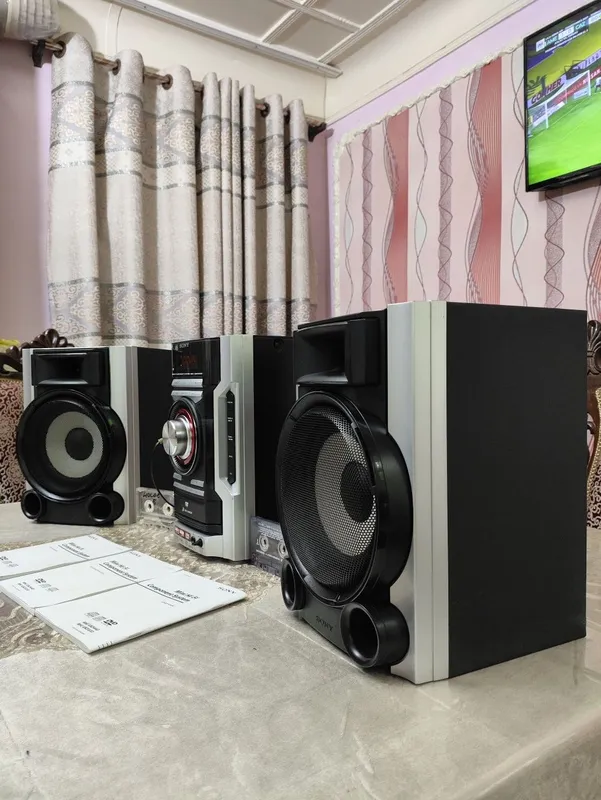 Muzikalniy sentrlar va 5.1 sistema hamda pultlar va kalonkalar bor — фото 3