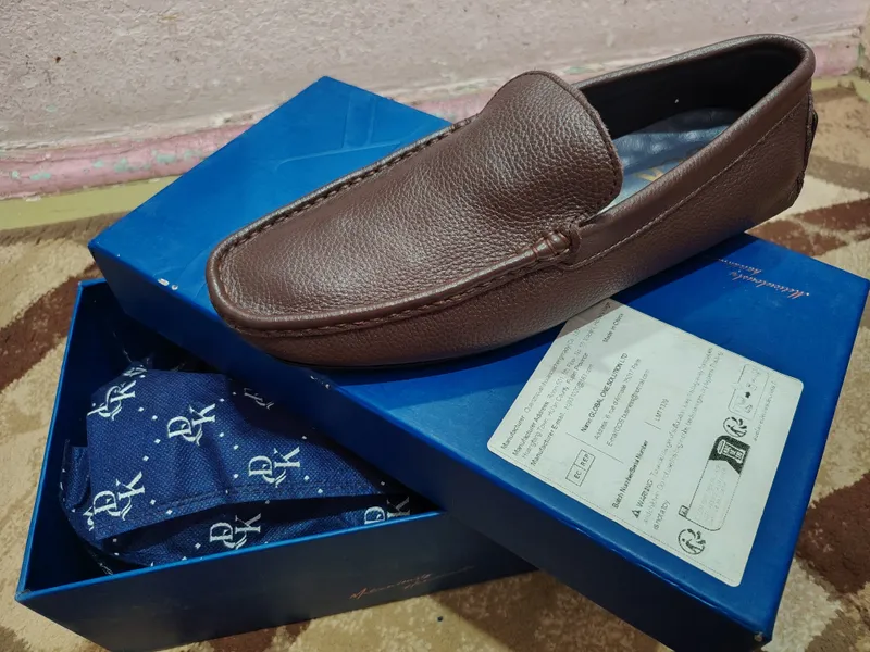 xolati engi kiyilmagan 100 % toza charm xitoy
