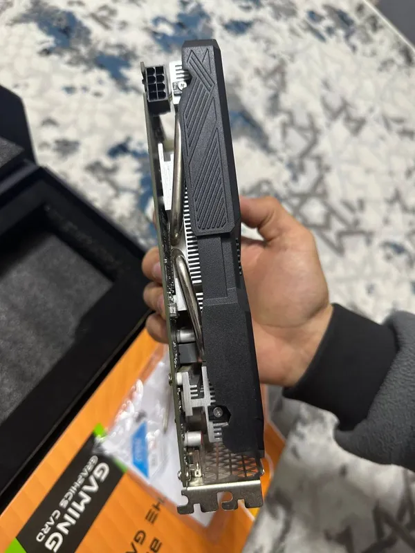 GTX 1660 SUPER Peladn 3 GTX 1660 SUPER Peladn 3