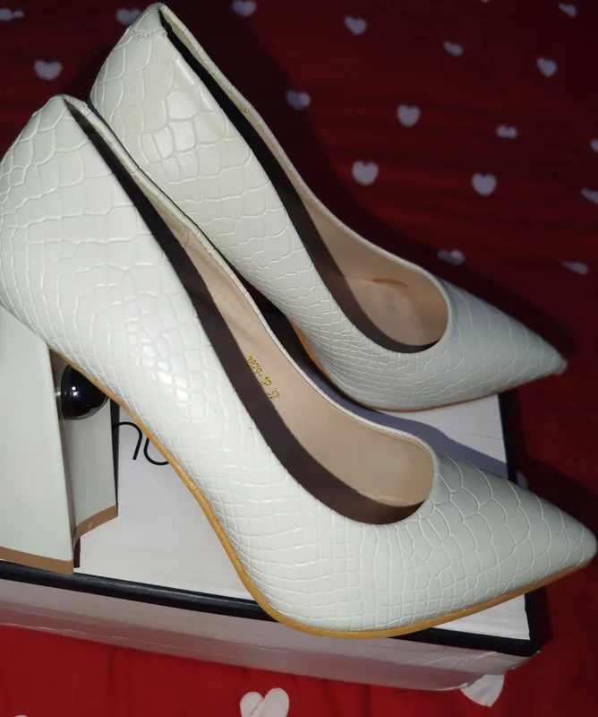 Ayollar tuflisi,37razmer,170.000