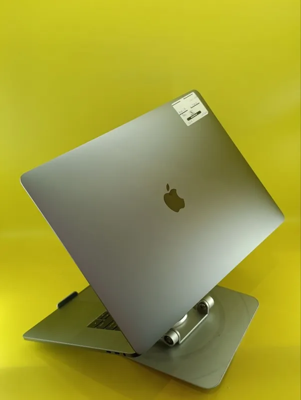 Macbook pro 2