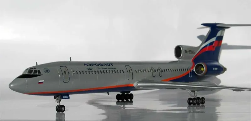 Сборная модель пассажирского самолета-Ту-154М масштаб 1:144 "ЗВЕЗДА" — фото 5